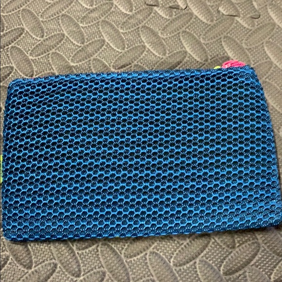 Blue mesh Ipsy bag - Picture 2 of 2